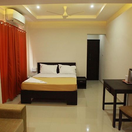 Riva Residency Hotel Palakkad Bagian luar foto