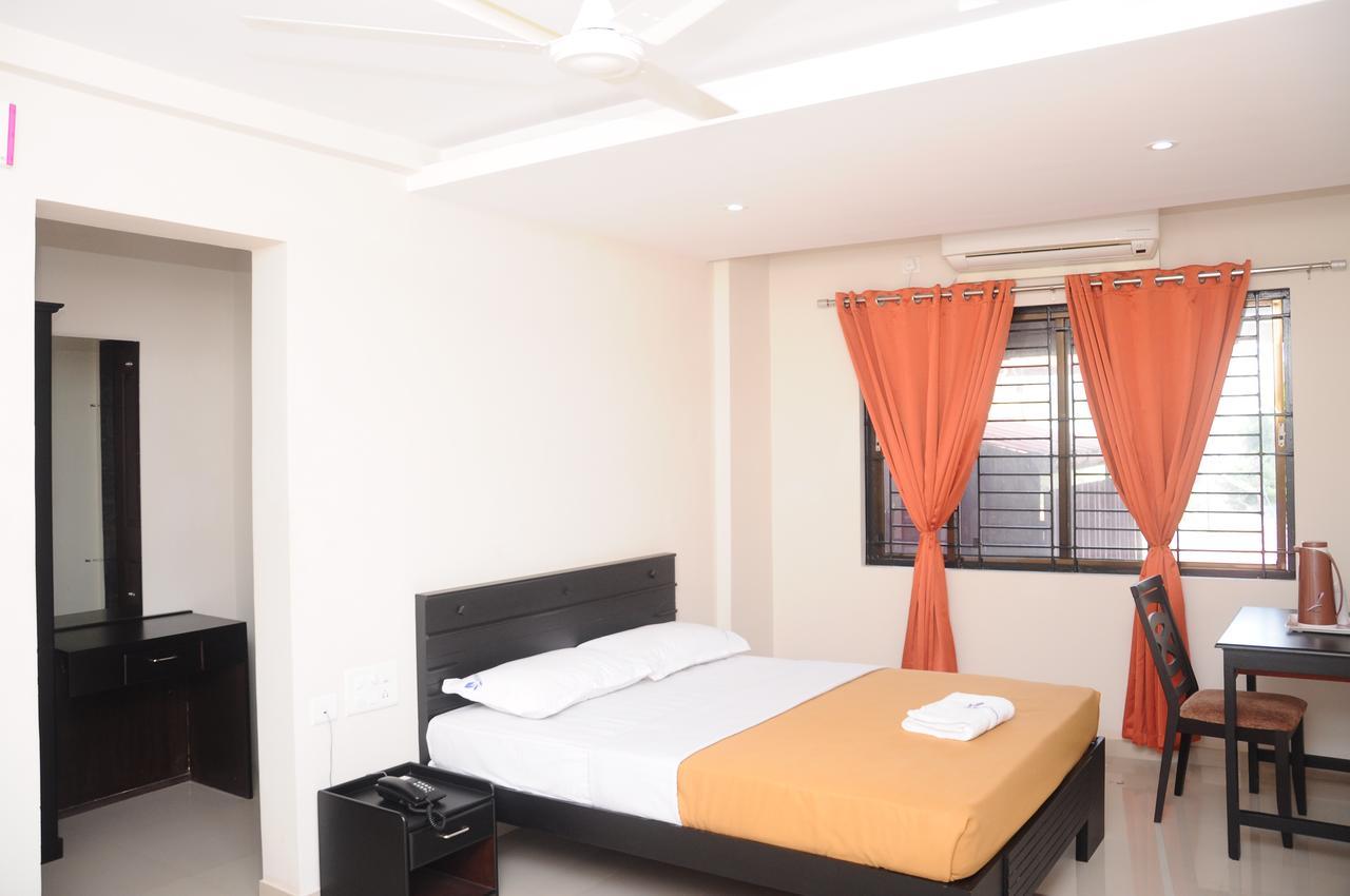 Riva Residency Hotel Palakkad Bagian luar foto