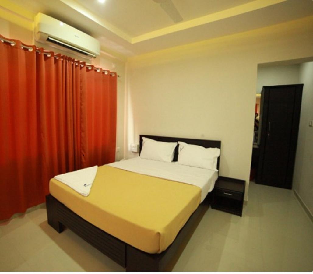 Riva Residency Hotel Palakkad Bagian luar foto